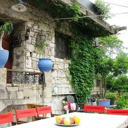 Antique Seaside Stone House/ Boat Trips Apartamento *